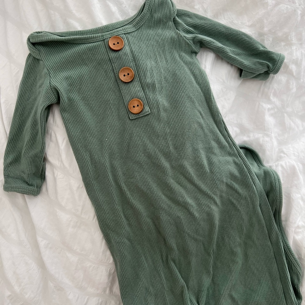 Caden Lane EMERALD BAMBOO KNOTTED GOWN